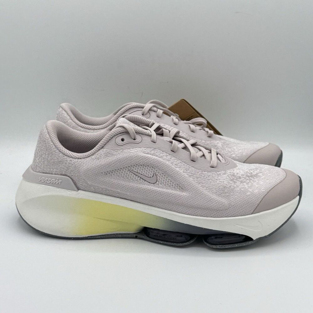 Brand New Women's Nike Versair‎ Platinum Violet Size 9.5 Running Shoe Sneaker